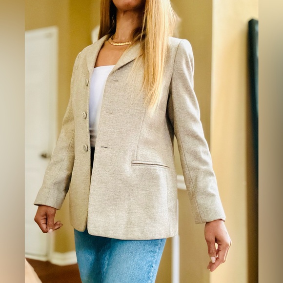 Armani Collezioni Women’s Cashmere Blazer - Picture 4 of 9